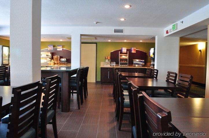 Holiday Inn Express San Diego South - National City By Ihg Restoran gambar