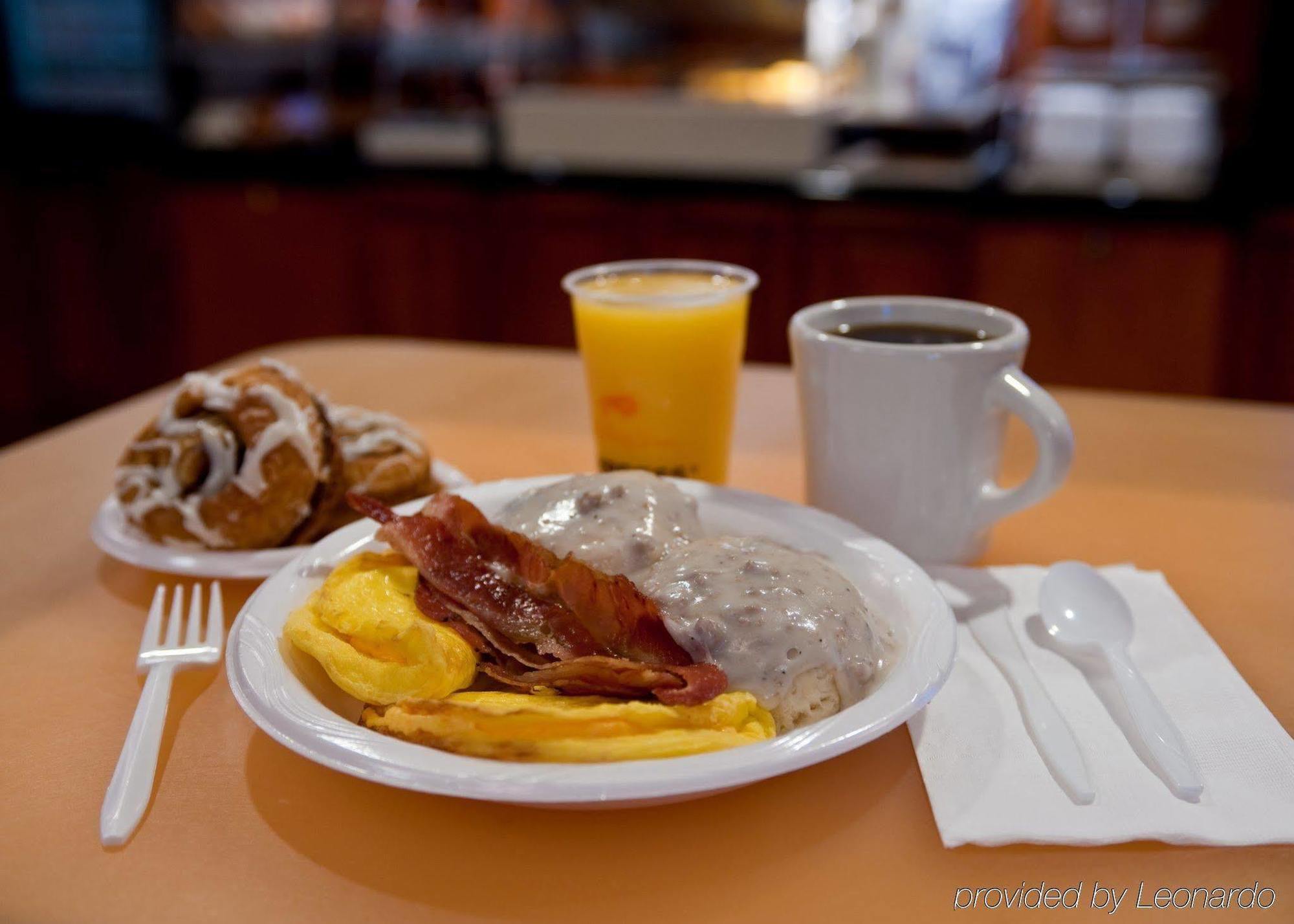 Holiday Inn Express San Diego South - National City By Ihg Restoran gambar
